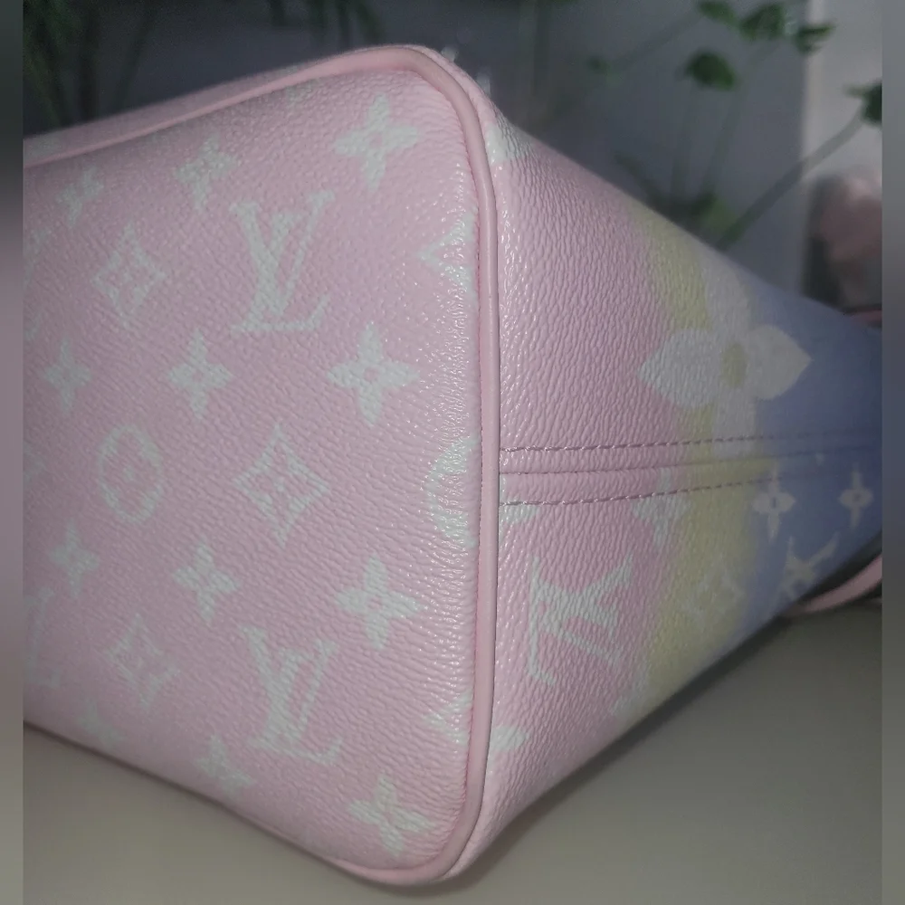 LOUIS VUITTON Monogram Escale Neverfull MM Pastel Limited Edition!